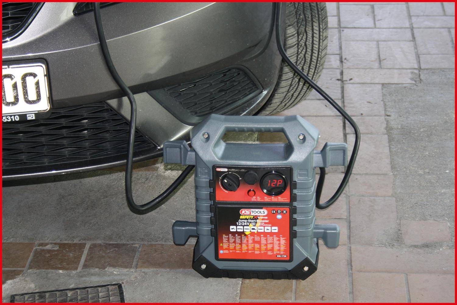 KS TOOLS 12 V + 24 V Batterie-Booster, mobiles Starthilfegerät 1400 A