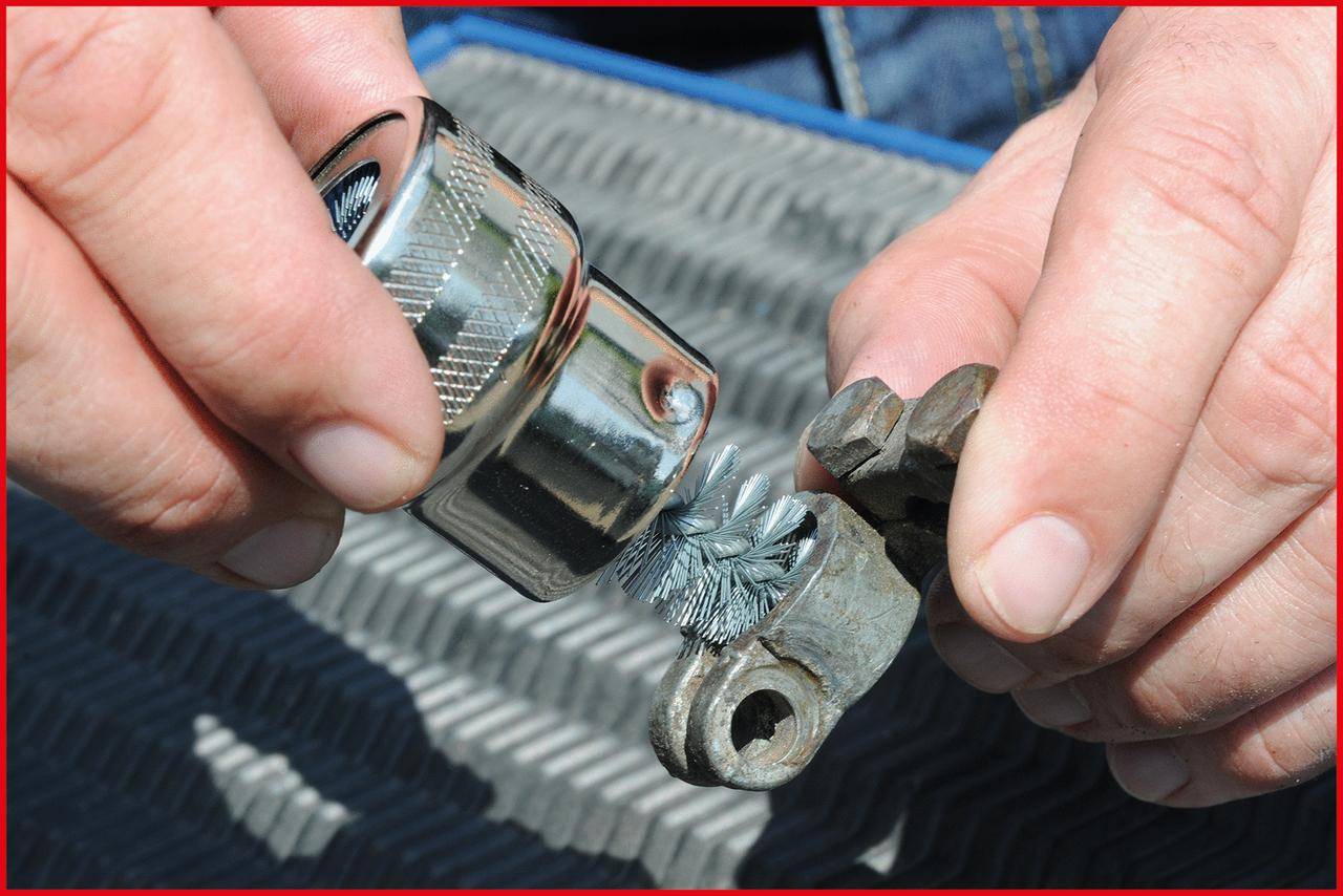 KS TOOLS Batteriepol- und Klemmen-Reinigungsbrste, 120mm