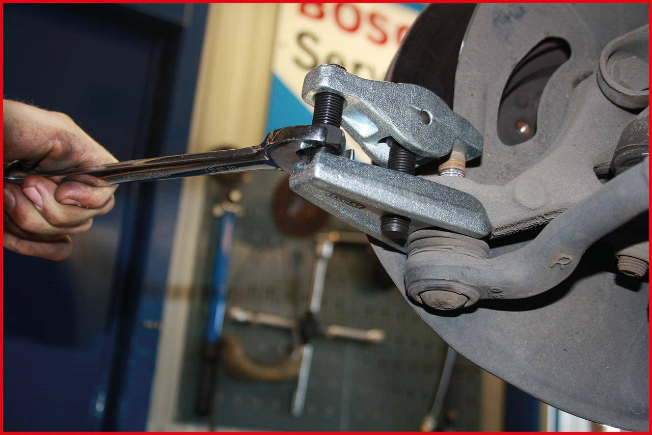 KS TOOLS Universal-Kugelgelenk-Ausdrcker, 18-22mm