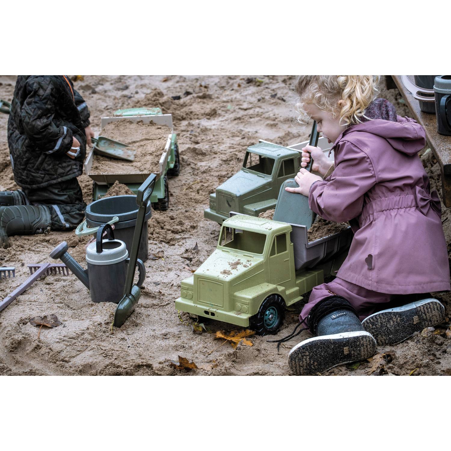 EDUPLAY 160302 Klassik Riesen-Kipplastwagen nachhaltig