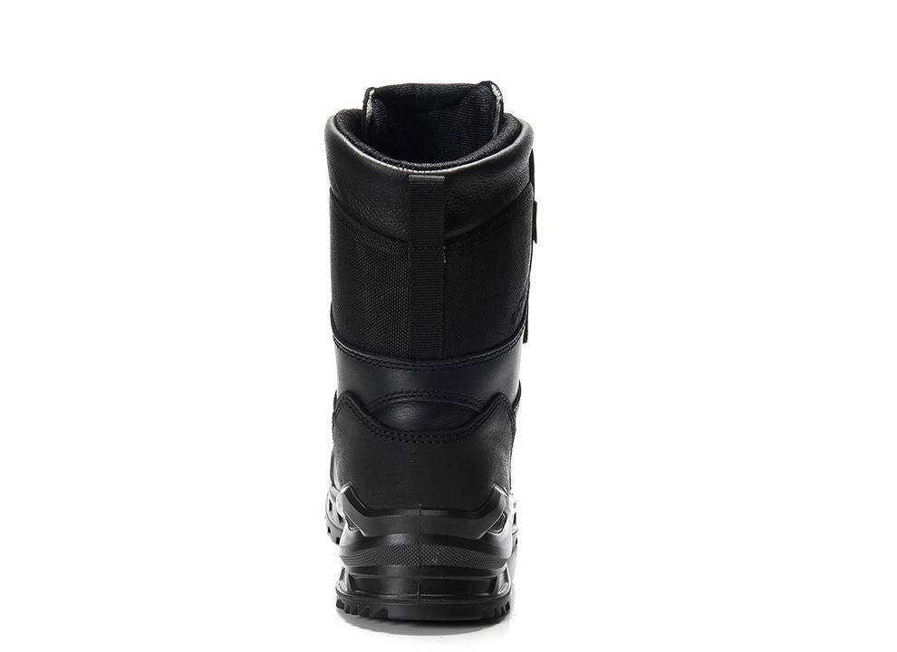 Ein schwarzer Winterstiefel, von hinten gezeigt, mit hohem Schaft und robuster Sohle. Aus Leder und Stoff gefertigt für Wärme und Haltbarkeit.
