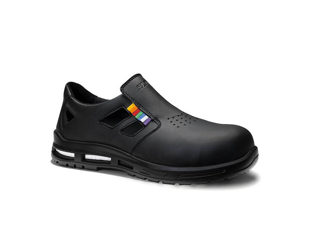 Ein schwarzer Sicherheits-Slipper mit regenbogenfarbener Seitendetail, ausgestattet mit einer strapazierfähigen Sohle und durchlöcherter Oberseite für Atmungsaktivität.