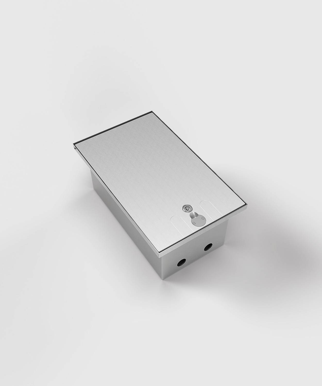 CEE- Bodentank 6620A; 1x CEE 5/16A 400V, 1x CEE 5/32A 400V,