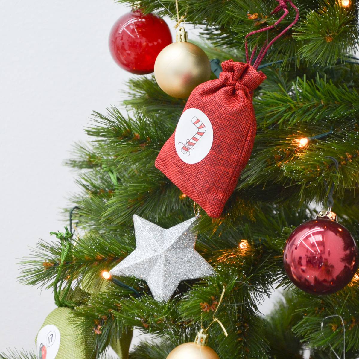 DIY Adventskalender zum Befüllen - 24 Geschenk Säckchen - Komplettes Bastelset