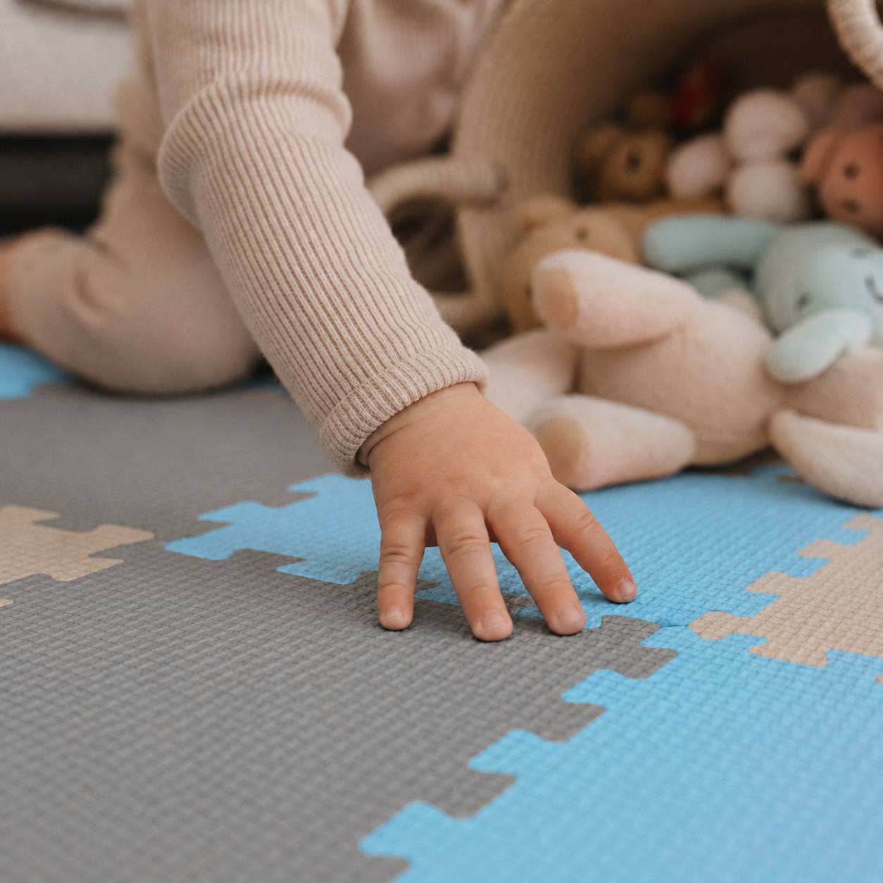 27 Teile Baby Kinder Puzzlematte ab Null - 30x30 Puzzle Spielmatte Krabbelmatte