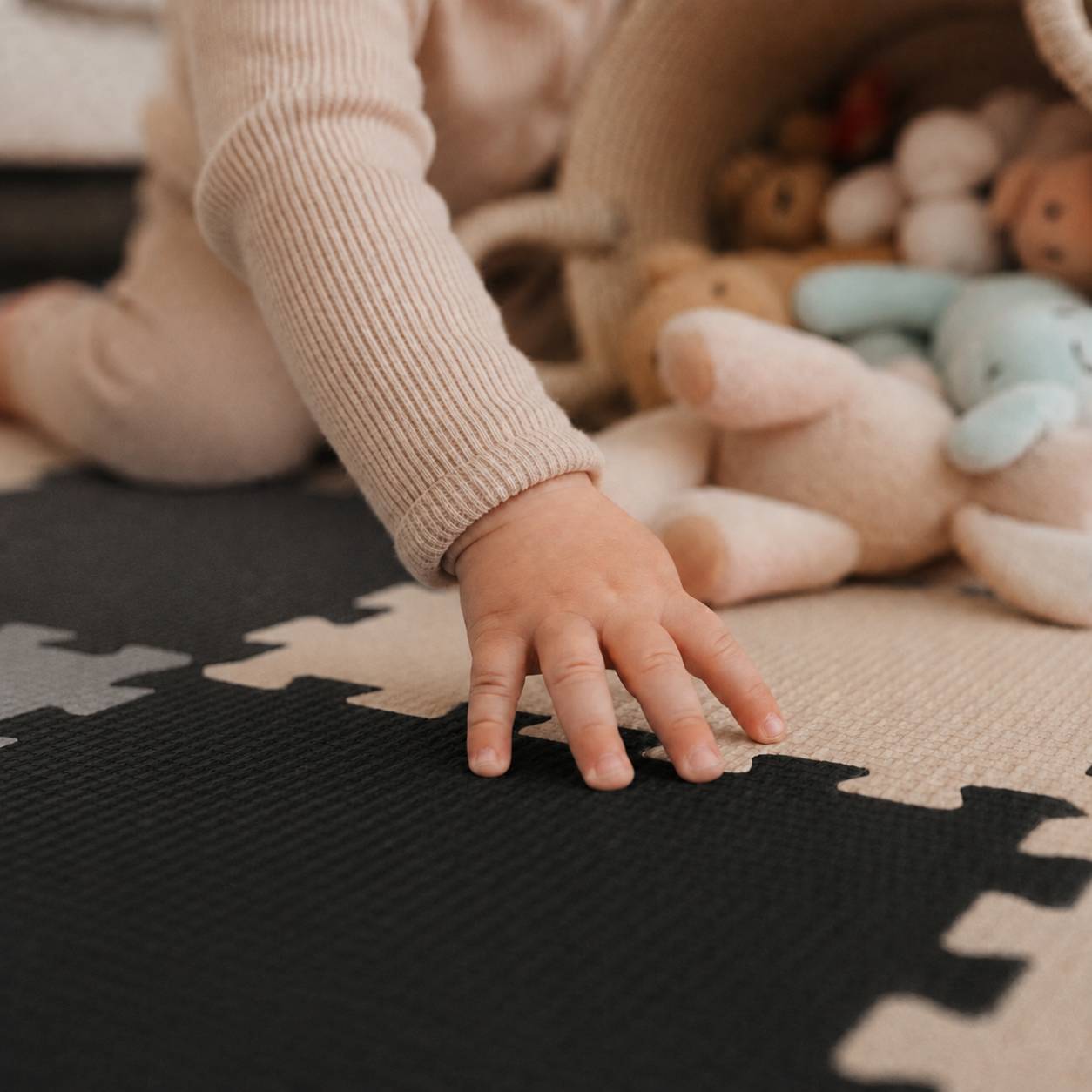 27 Teile Baby Kinder Puzzlematte ab Null - 30x30 Puzzle Spielmatte Krabbelmatte
