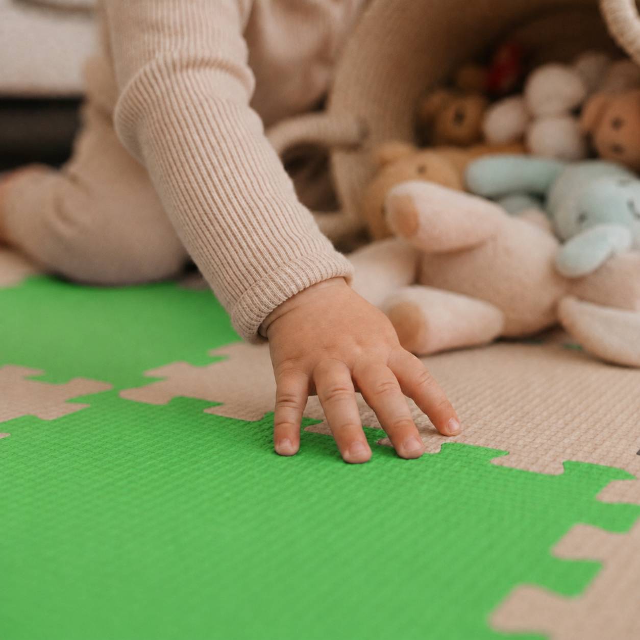 27 Teile Baby Kinder Puzzlematte ab Null - 30x30 Puzzle Spielmatte Krabbelmatte