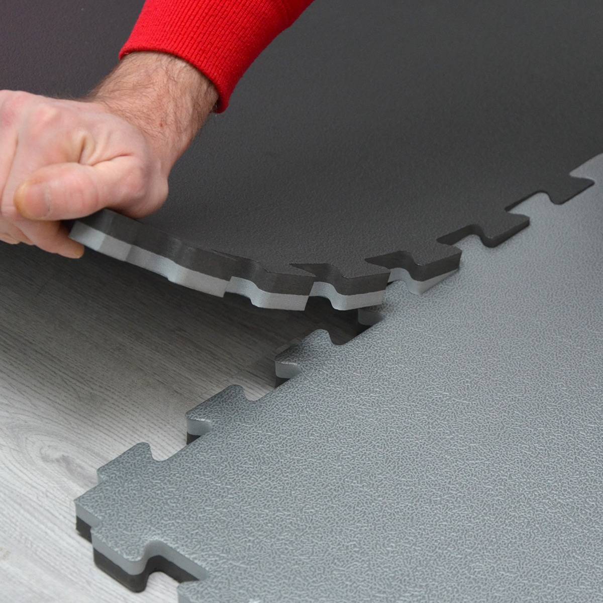 2.4qm Profi Fitnessmatte 2cm - 3er Set 90x90 Bodenschutzmatte für Fitnessgeräte