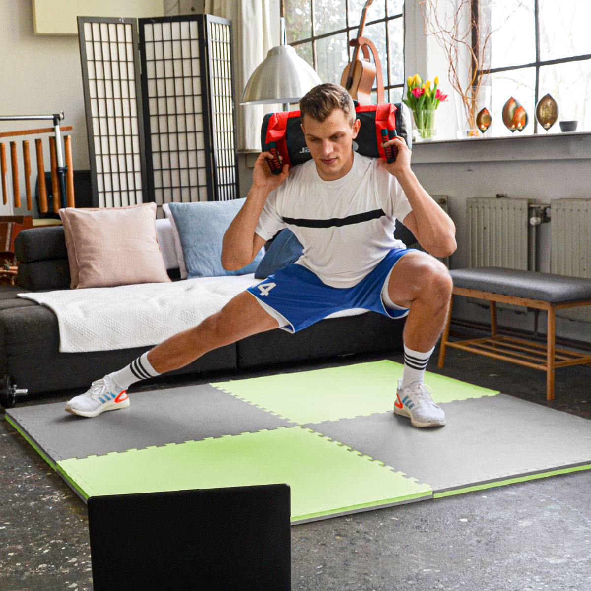 2.4qm Profi Fitnessmatte 2cm - 3er Set 90x90 Bodenschutzmatte für Fitnessgeräte