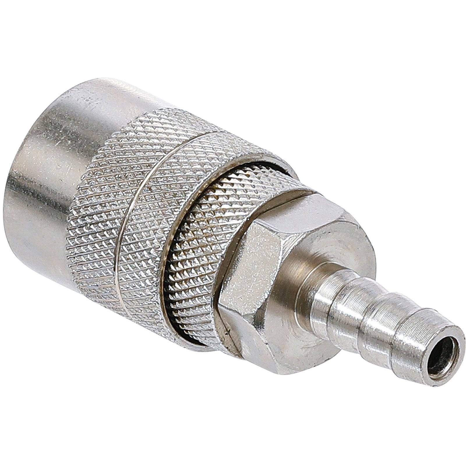 Ein metallischer Luftschlauchverbinder mit einer gerillten Endseite und einer sechseckigen Mutter zum Sichern, verwendet in pneumatischen Systemen.