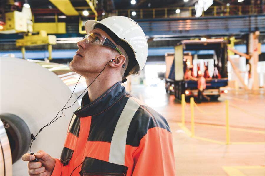 Schutzbrille 3M™ SecureFit™ 400 SF402AF Rahmen schwarz / grün Scheibe grau Scheibenkennzeichnung 5-3.1 3M 1 FT Beschicht