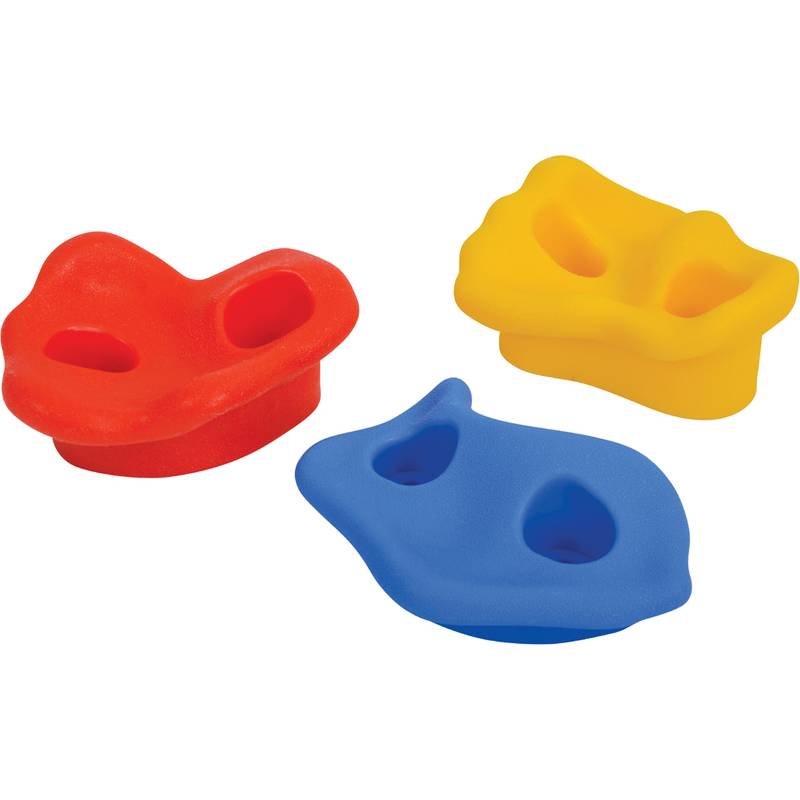 Drei farbenfrohe Klettergriffe in Rot, Gelb und Blau, jeweils mit zwei Löchern zum Greifen, geeignet für Indoor- oder Outdoor-Kletterwände.