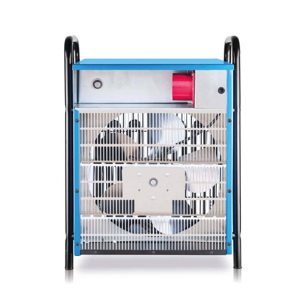 Ein blauer und silberner industrieller Ventilator mit Schutzgitter, ausgestattet mit einer Bedienungskonsole und einem roten Drehregler, geeignet für die Belüftung großer Räume.