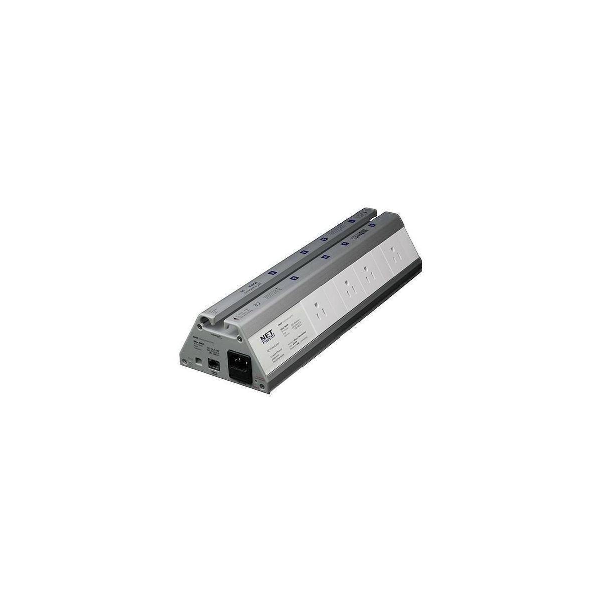 Silber-schwarzes rechteckiges elektronisches Gerät, wahrscheinlich ein Stromversorgungsmodul oder Transformatormodul, isoliert auf weißem Hintergrund dargestellt.