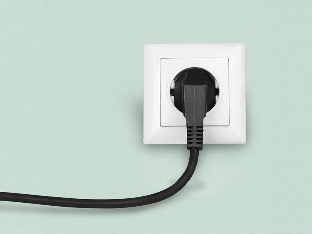 Perel NETZKABEL - SCHWARZ - CEE 7/7 90° + KABEL, FREIES ENDE - 1.5 m