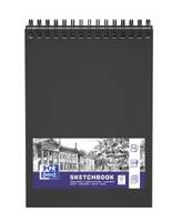 Ein schwarzes, spiralgebundenes Skizzenbuch mit leerem Umschlag und einem violetten Etikett mit der Aufschrift „SKETCHBOOK