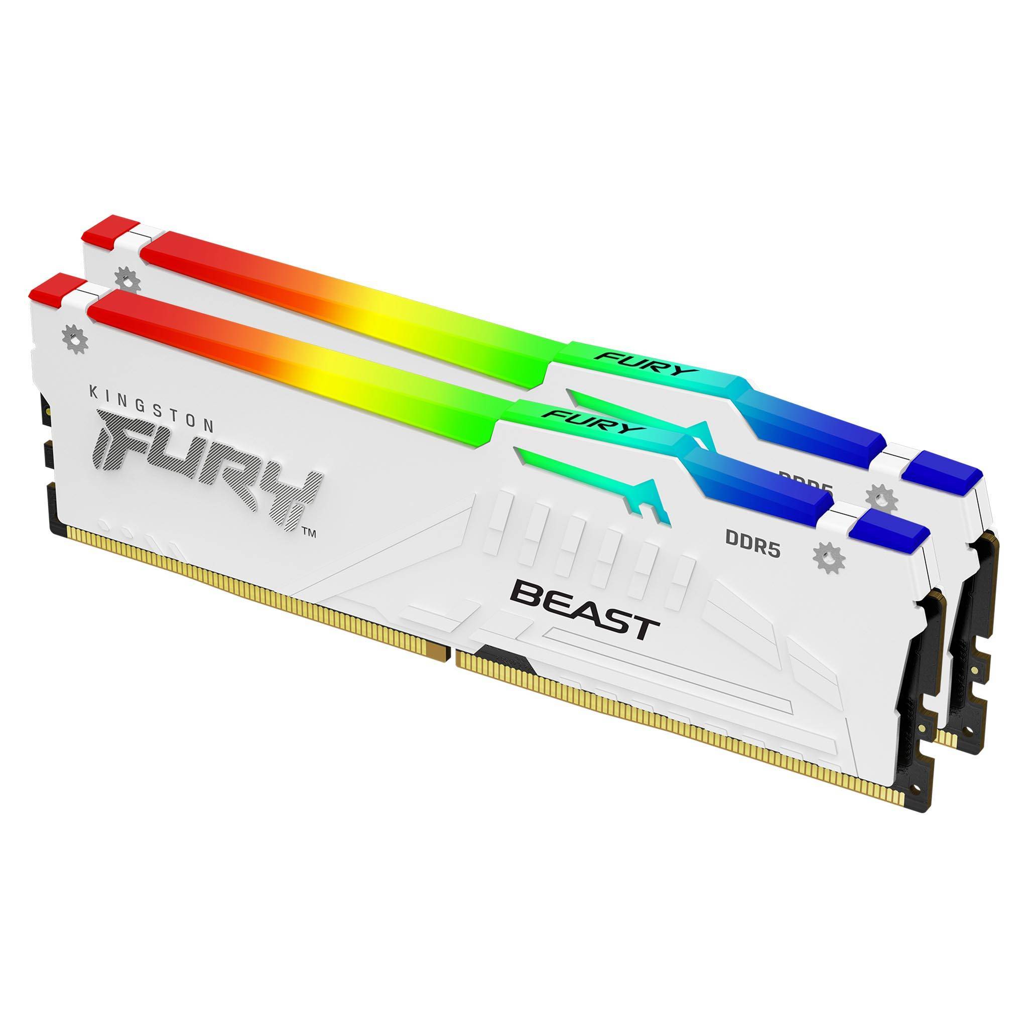 Zwei Kingston Fury Beast DDR5-RAM-Module mit weißen Wärmeverteiler und Regenbogen-RGB-Lichtleisten auf der Oberseite.