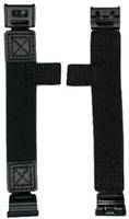 Schwarzer verstellbarer Riemen mit Kunststoffschnallen und Haken, von vorne und hinten auf weißem Hintergrund dargestellt.