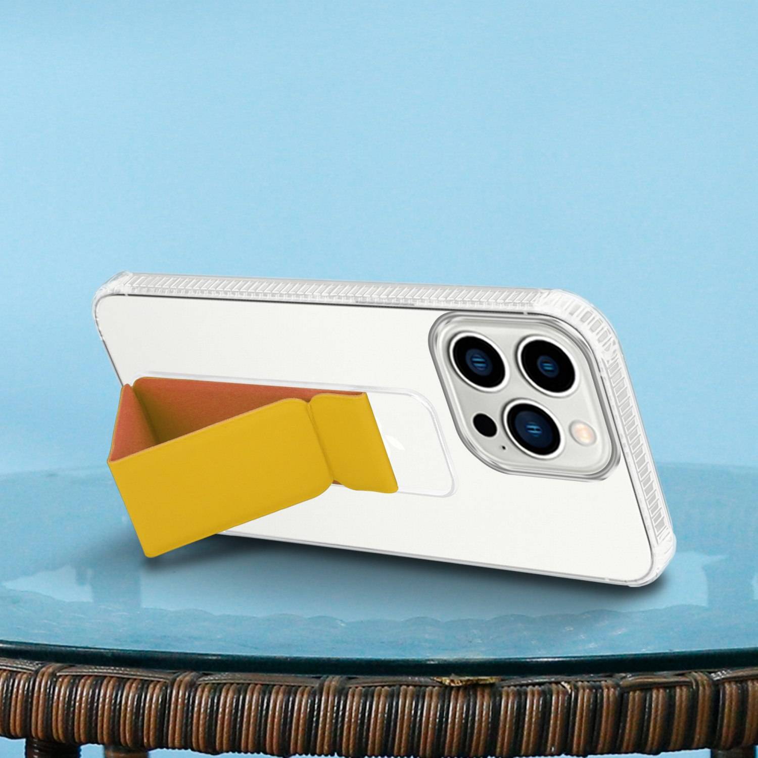 Cadorabo Schutzhülle für Apple iPhone 13 PRO MAX Hülle in Gelb Etui TPU Silikon Case Cover Standfunktion