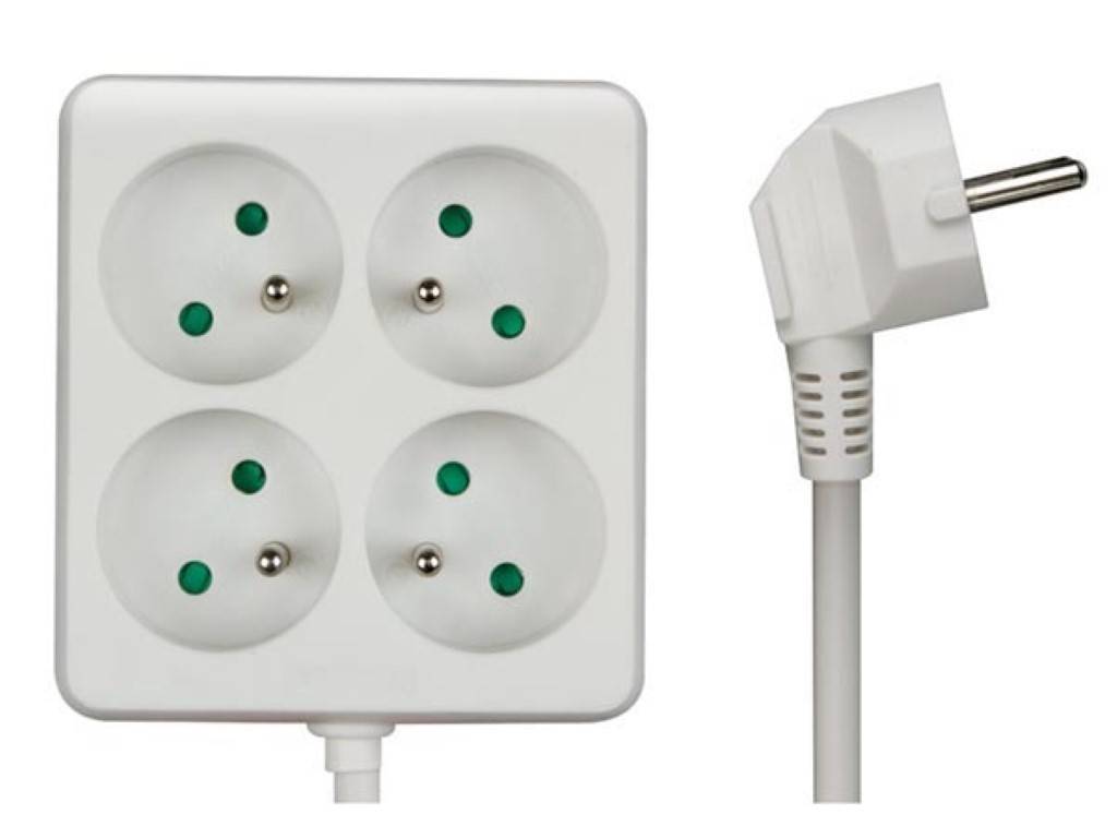 Perel Steckdosenleiste, 4 Steckdosen Typ E, Kabel 1.5 m, 3G1.5, Innenbereich, quadratisch, Weiß