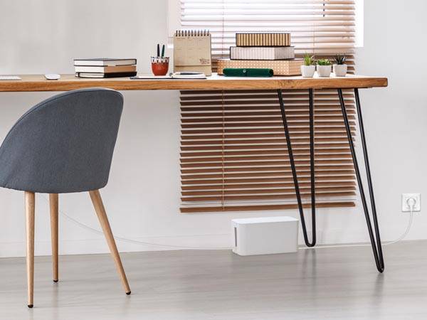 Perel Steckdosenleiste mit Schalter und Kabelbox, 5 Steckdosen Typ E, Kabel 1.5 m, 3G1.5, Innenbereich, Weiß