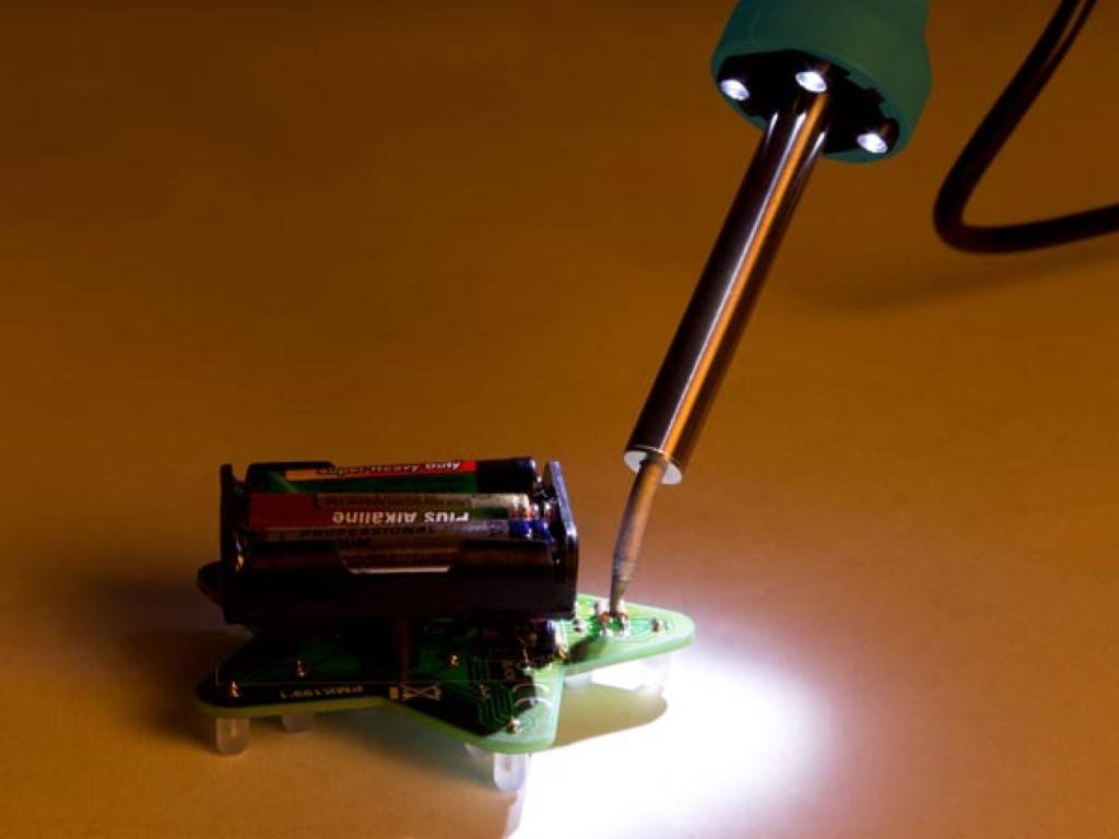 QUALITATIV HOCHWERTIGER LÖTKOLBEN - 30 W - 230 VAC - MIT 4 LEDs