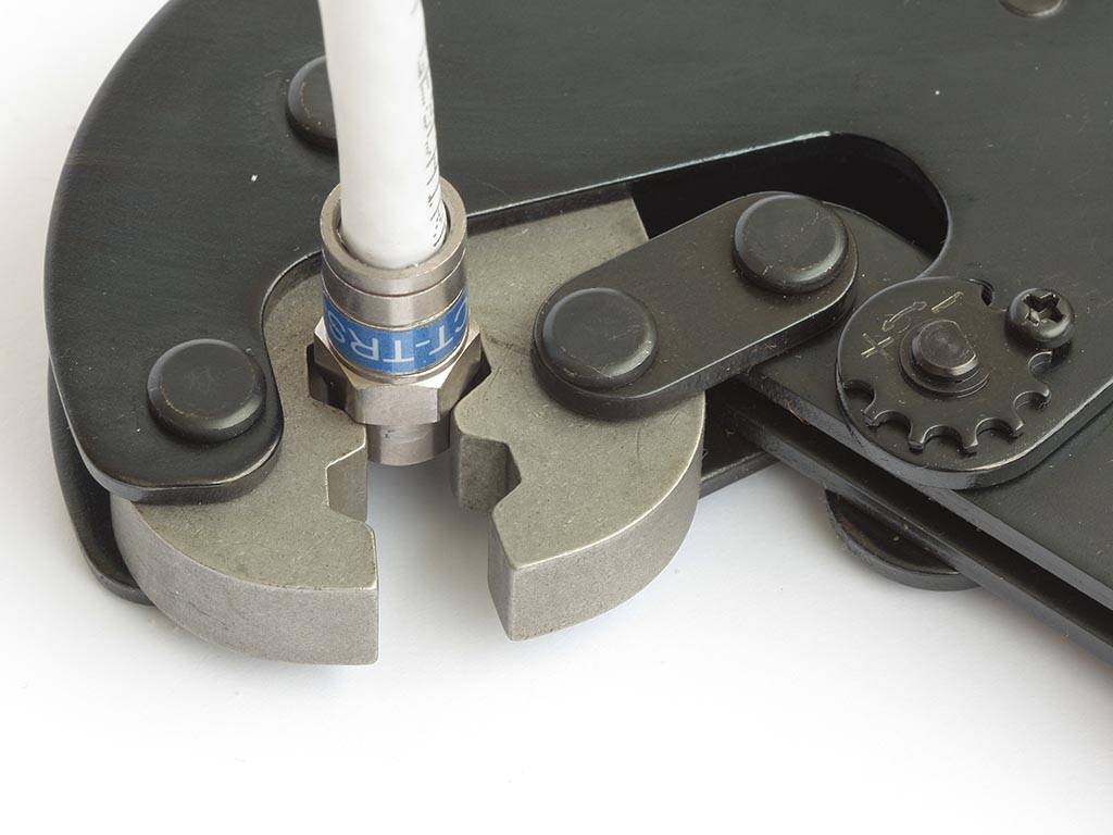 CRIMPZANGE FÜR F- & BNC-STECKVERBINDER