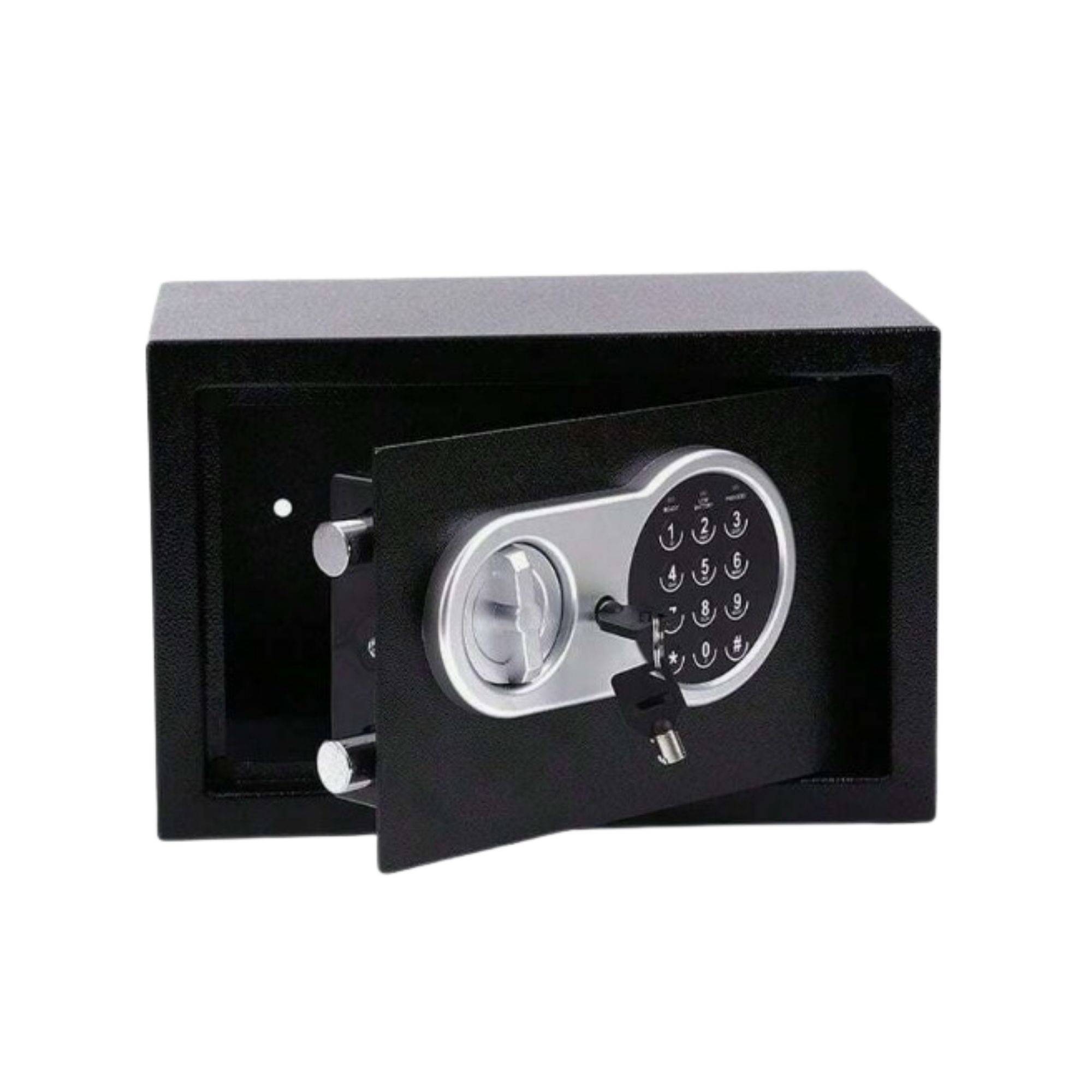 Schwarzer elektronischer Safe mit offener Tür, die eine Tastaturverriegelung und einen Schlüsselzylinder auf weißem Hintergrund zeigt.