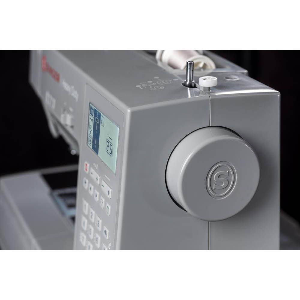 SINGER Heavy Duty 6805C