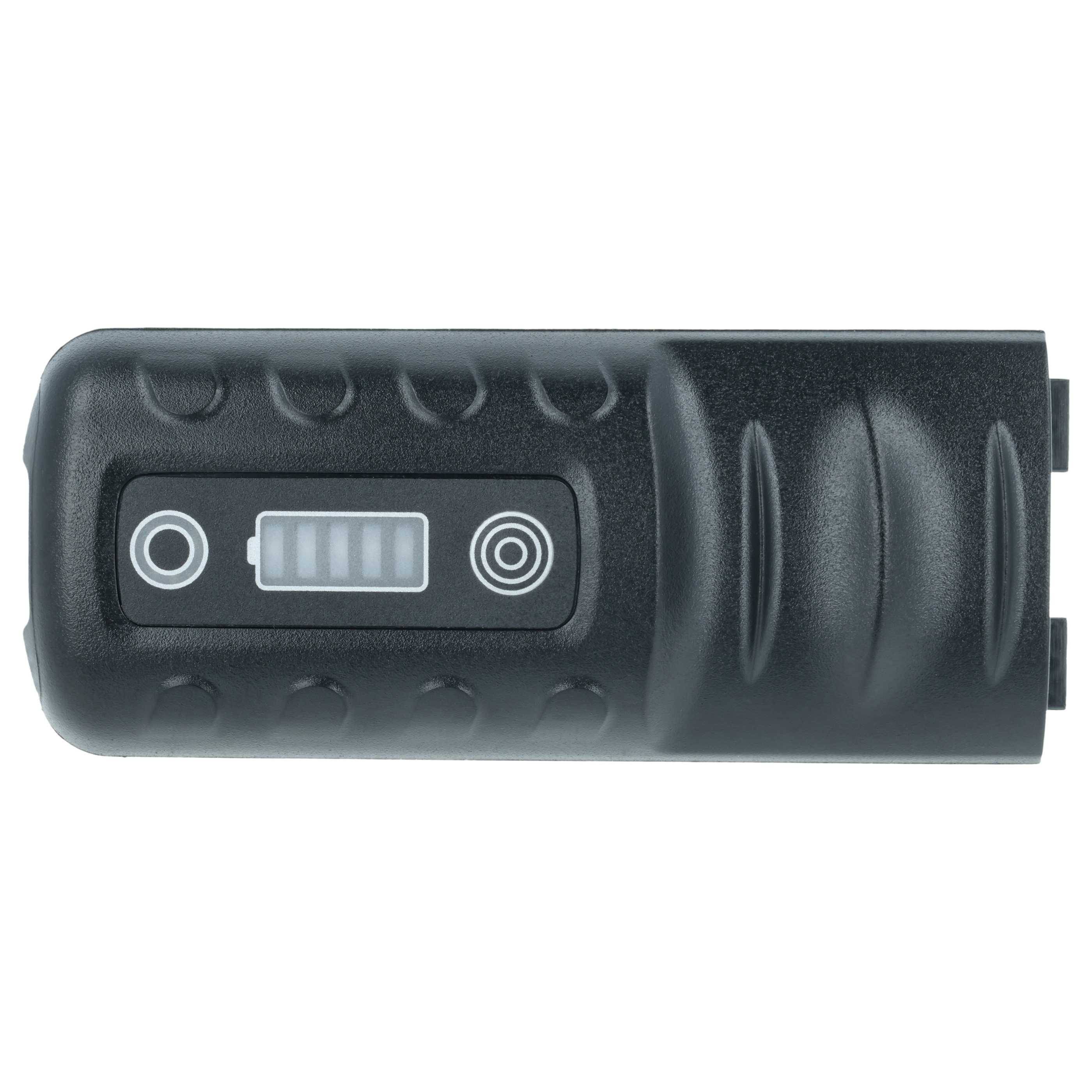 Eine rechteckige wiederaufladbare Batterie mit strukturierter Griffoberfläche und einer digitalen Anzeige, die den vollständigen Ladezustand zeigt.