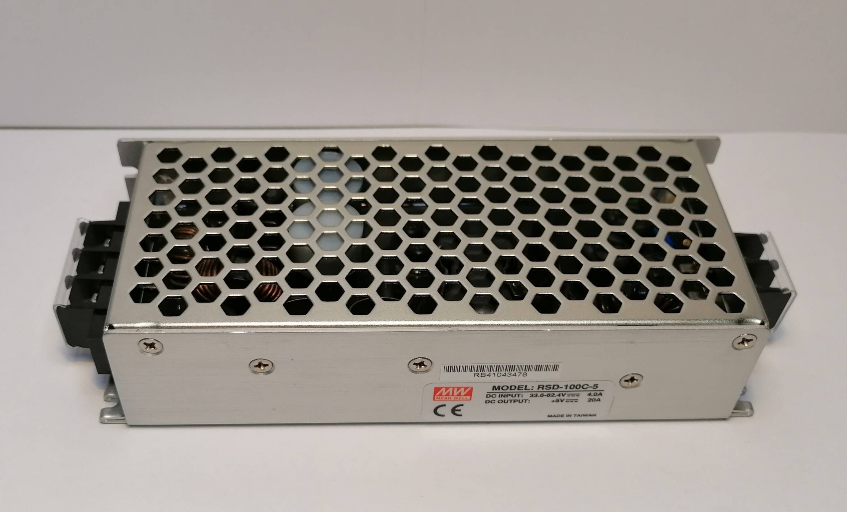 Mean Well RSD-100C-5 DC-DC Konverter 100W V-IN: 33,6-62V V-Out: 5V 20A