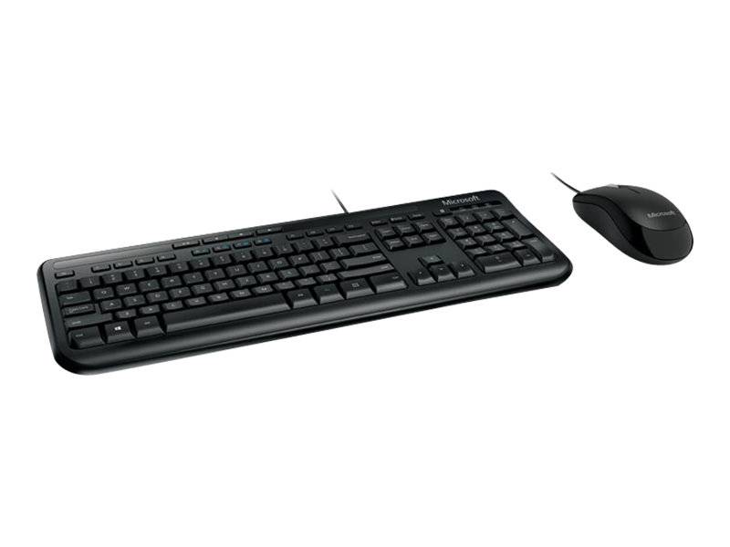 Schwarze kabelgebundene Microsoft-Tastatur und Maus im Set auf weißem Hintergrund.