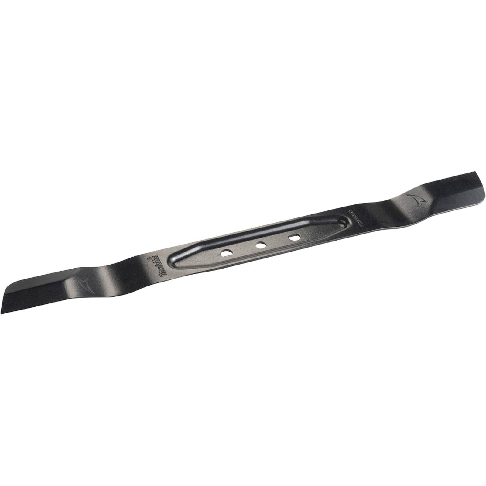 Eine scharfe schwarze Rasenmähermesserklinge aus Metall mit drei kleinen Befestigungslöchern in der Mitte, die zum effizienten Rasenschneiden entwickelt wurde.