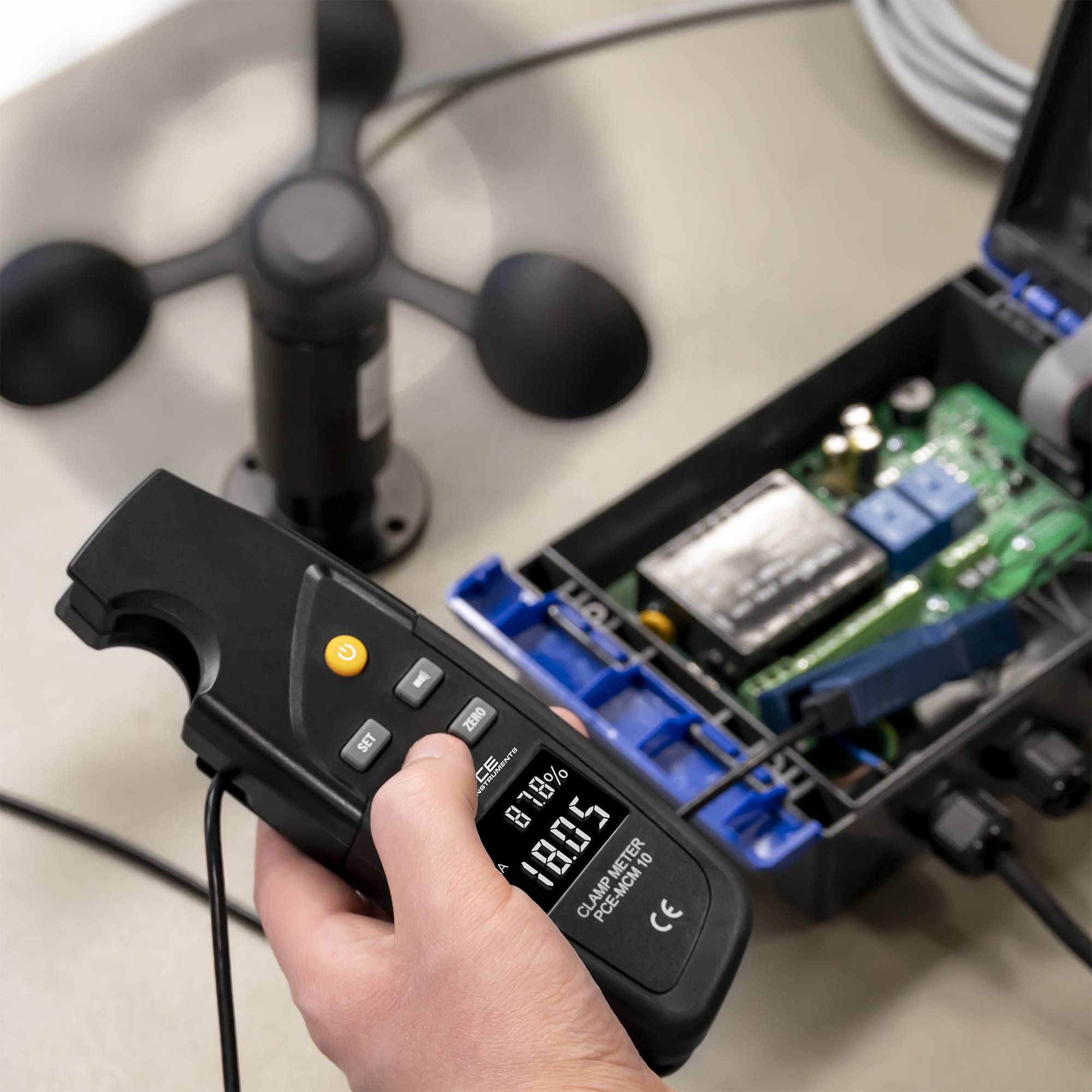 PCE Instruments Stromzange PCE-MCM 10 |±99,9 mA DC |Zangenöffnung Ø5 mm |Kabel 1m |CAT II 300 V |IP40