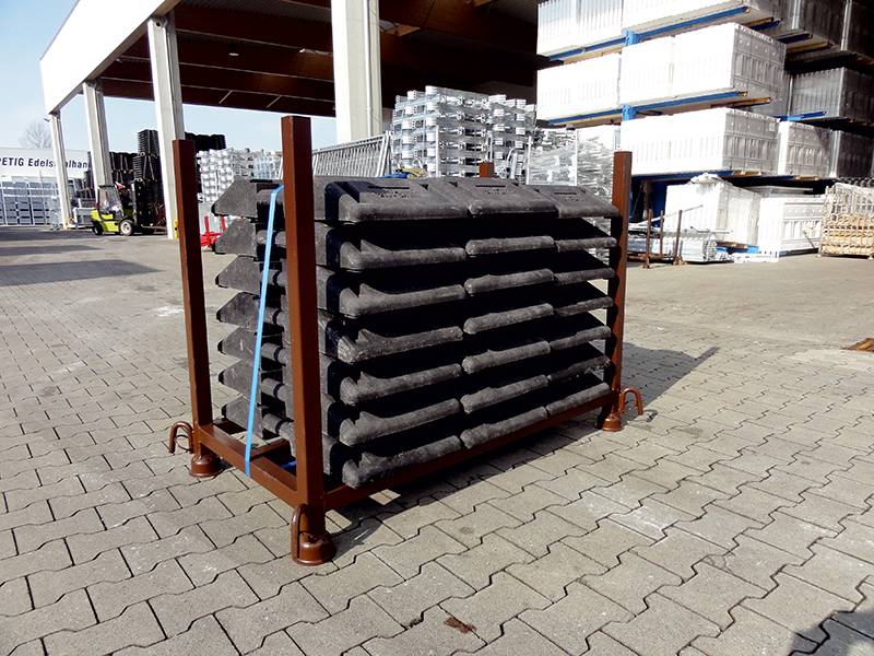 Schake Stapelpalette "Fußplatten", 21 Stück, lackiert oder verzinkt | Ausführung: feuerverzinkt