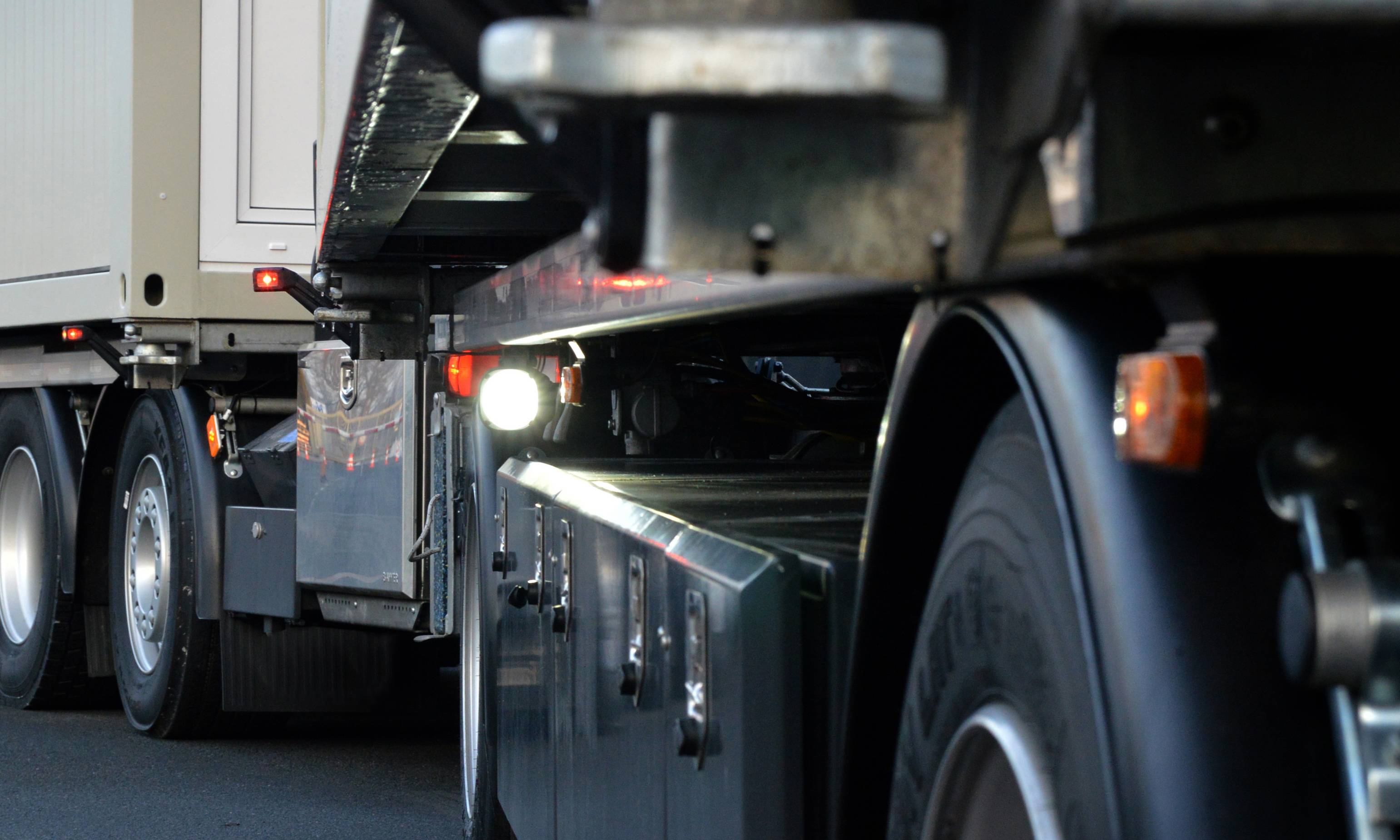 Hänsch LED Arbeitsscheinwerfer, Modell 0606, Multispannung Ausführung: Symmetrisches Licht