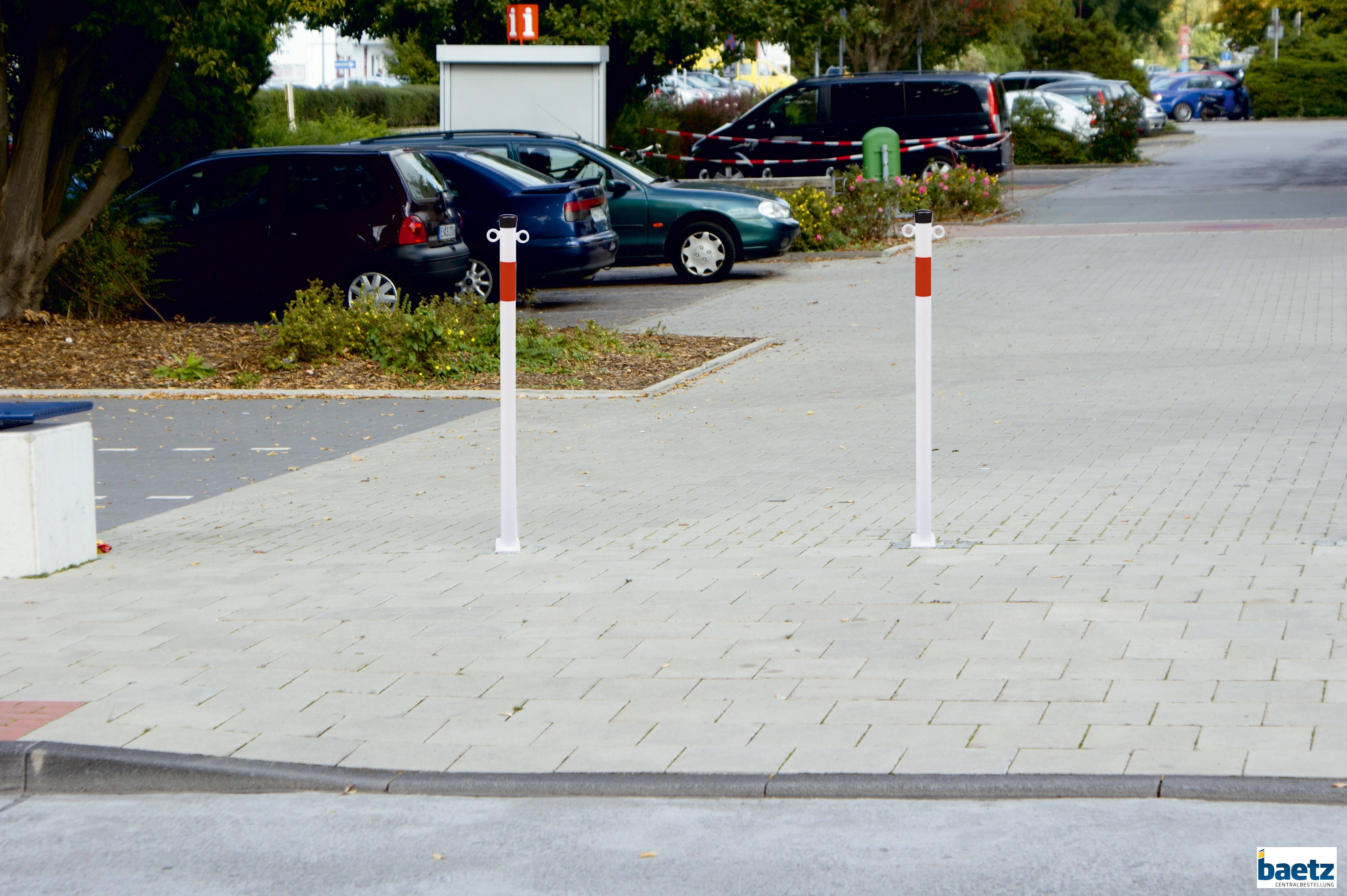 Absperrpfosten aus Stahlrohr Ø 42mm, mit Kunststoffkappe Variante: zum Einbetonieren, Ausführung: ohne Ösen, Beschaffenheit: feuerverzinkt