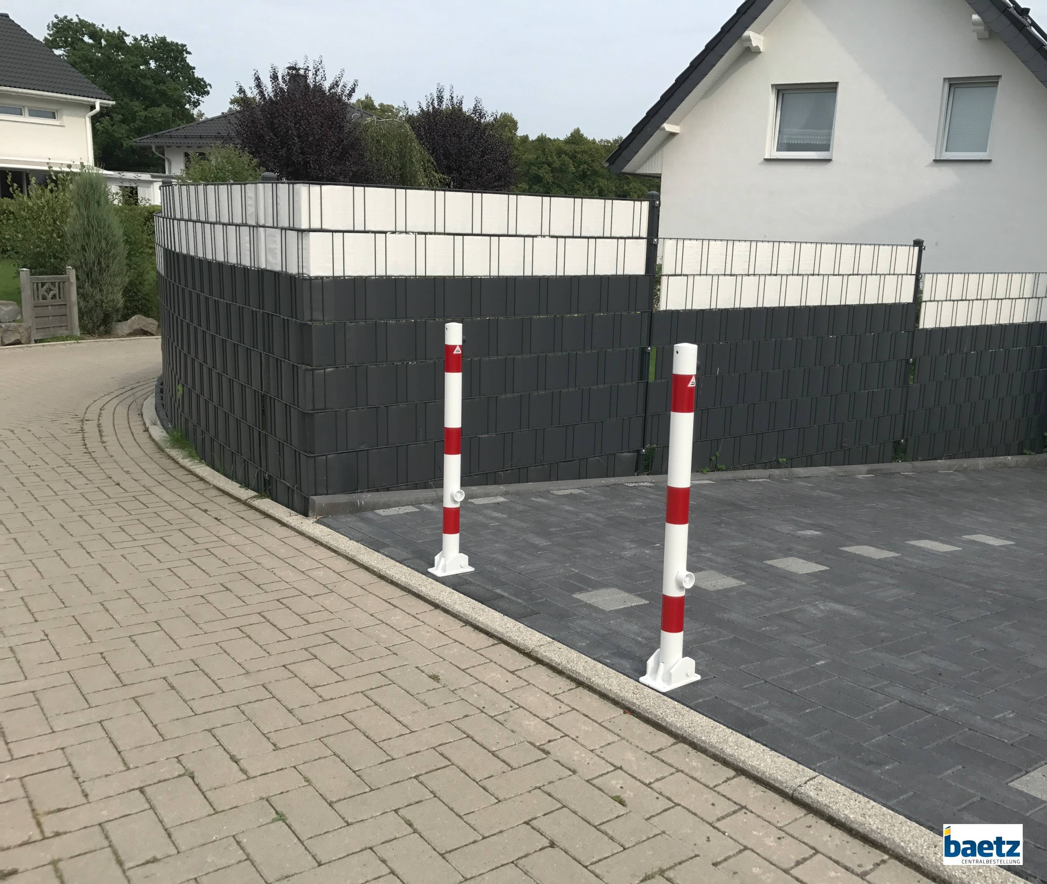 Absperrpfosten, Ø 60 mm, umlegbar, mit Dreikantverschluss Beschaffenheit: feuerverzinkt, weiß beschichtet, rot reflekt. Leuchtstreifen, Montageart: