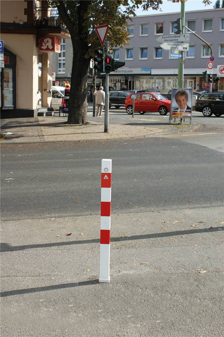 Schake Absperrpfosten, 70 mm x 70 mm, herausnehmbar, mit Dreikantverschluss oben | Beschaffenheit: f