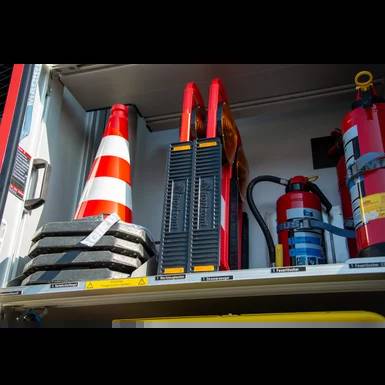 Klapp-Bake, FlashMax Stack, stapelbar, rotes Panel mit gelber LED Leuchte