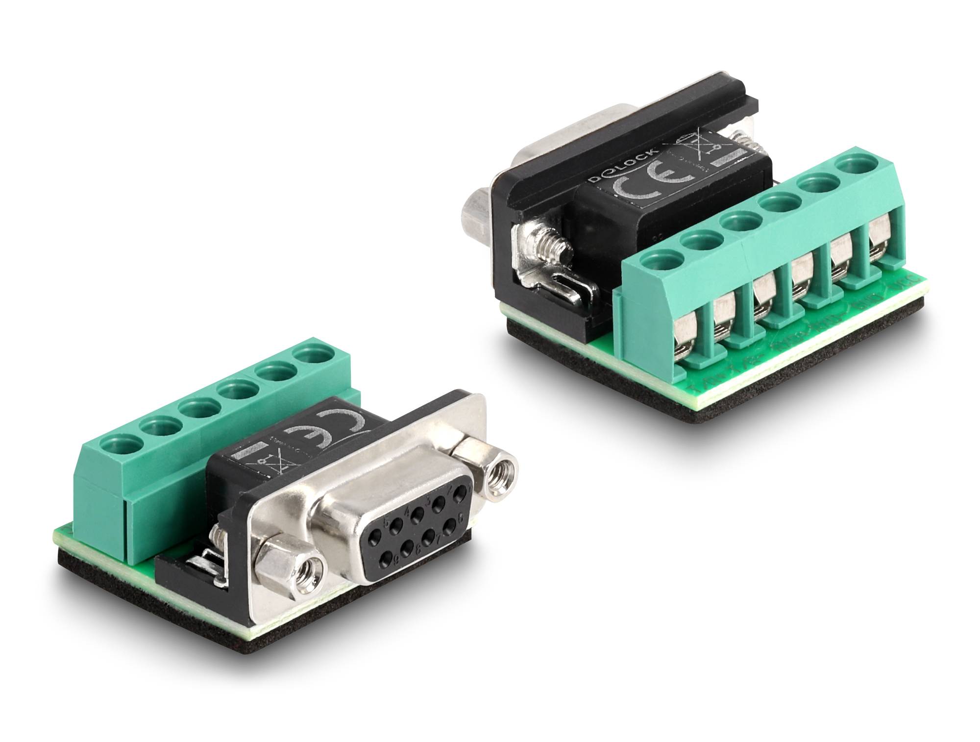 Zwei Serienadaptermodule mit grünen Klemmblöcken und DB9-Steckern auf weißem Hintergrund.