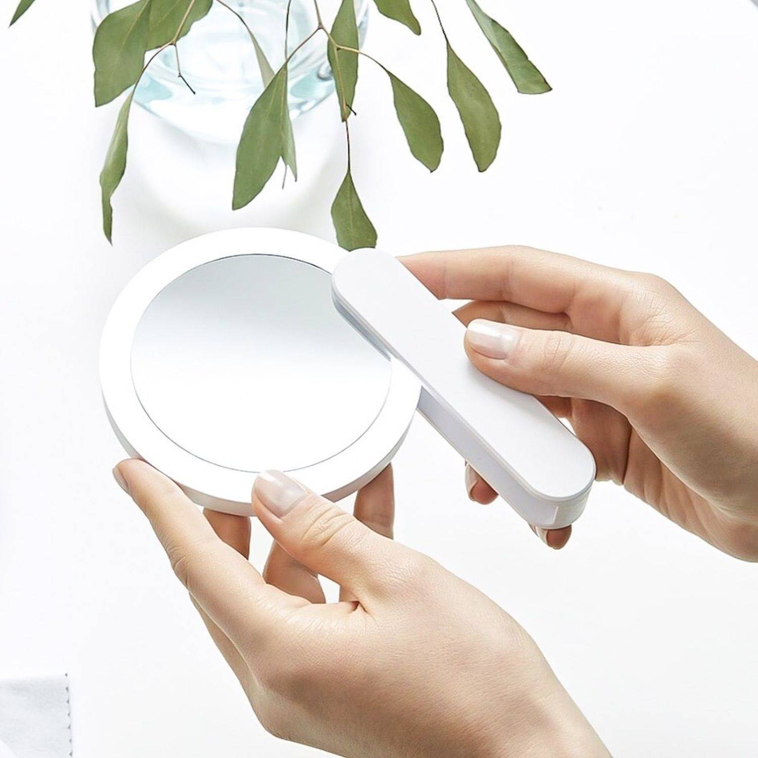 LED Hand Spiegel Reise Make-Up Spiegel mit LED Licht Mini Kosmetik Spiegel mit Swivel Faltbare Griff Weiß