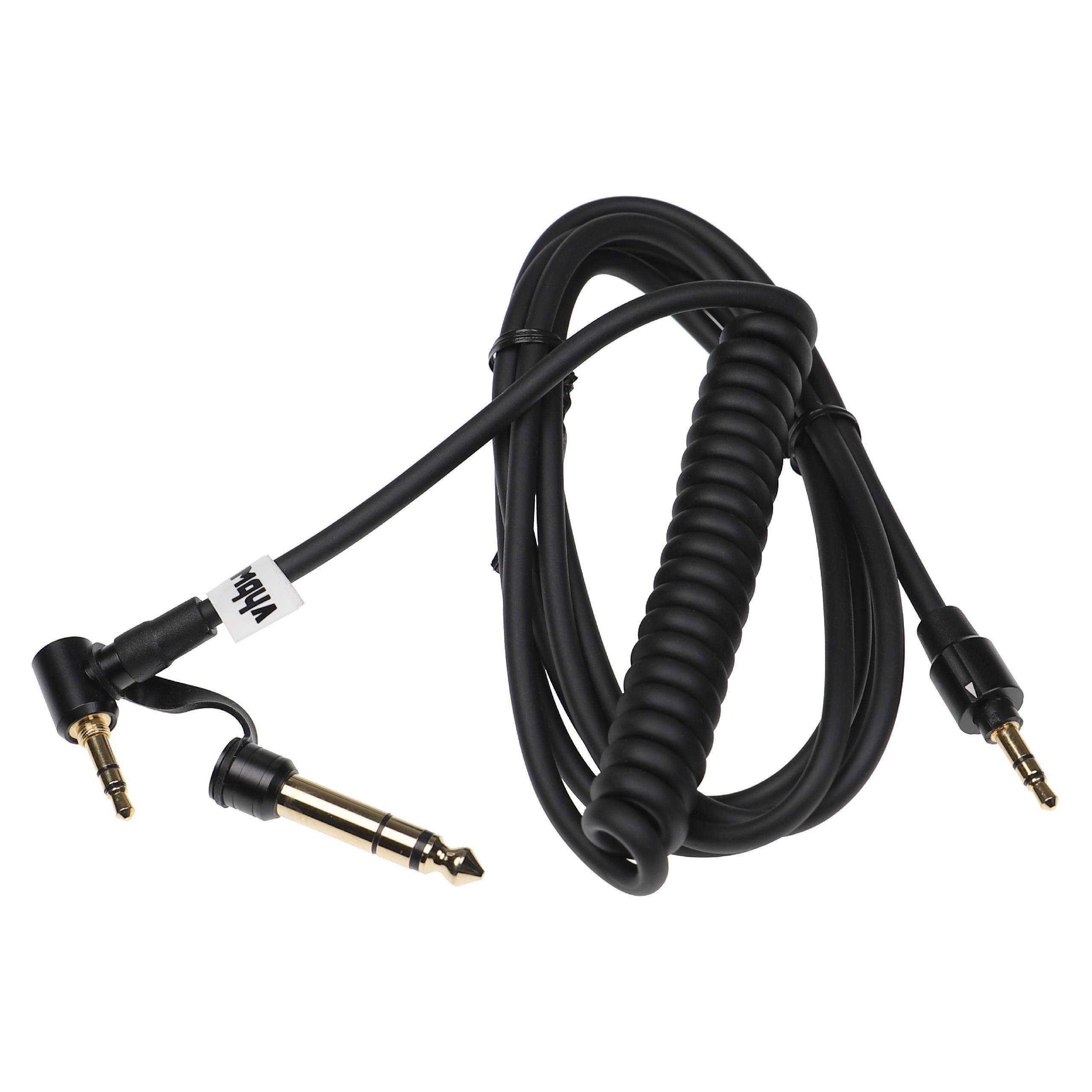 Aufgerolltes schwarzes Audiokabel mit 3,5-mm-Steckverbindern und einem abgewinkelten Adapter auf weißem Hintergrund.