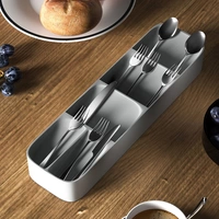 Intirilife Multifunktionaler Besteckkasten Schubladenorganizer in Grau zum übersichtlichen und ordentlichen Aufbewahren von Besteck und Küchenutensi Intirilife Multifunktionaler Besteckkasten Schubladenorganizer in Grau zum übersichtlichen und ordentlichen Aufbewahren von Besteck und Küchenutensi