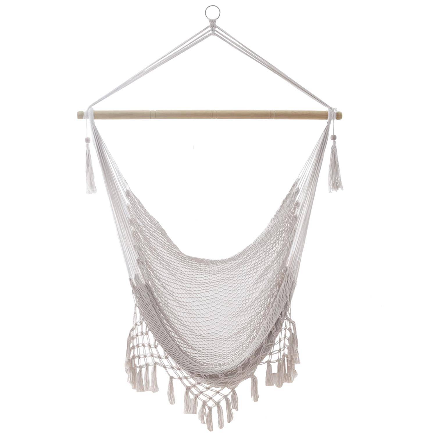 Intirilife Hängesessel Macramee Baumwolle in Beige mit Fransenkante - Bequeme platzsparende und atmungsaktive Sitzmöglichkeit für Erwachsene und Ki