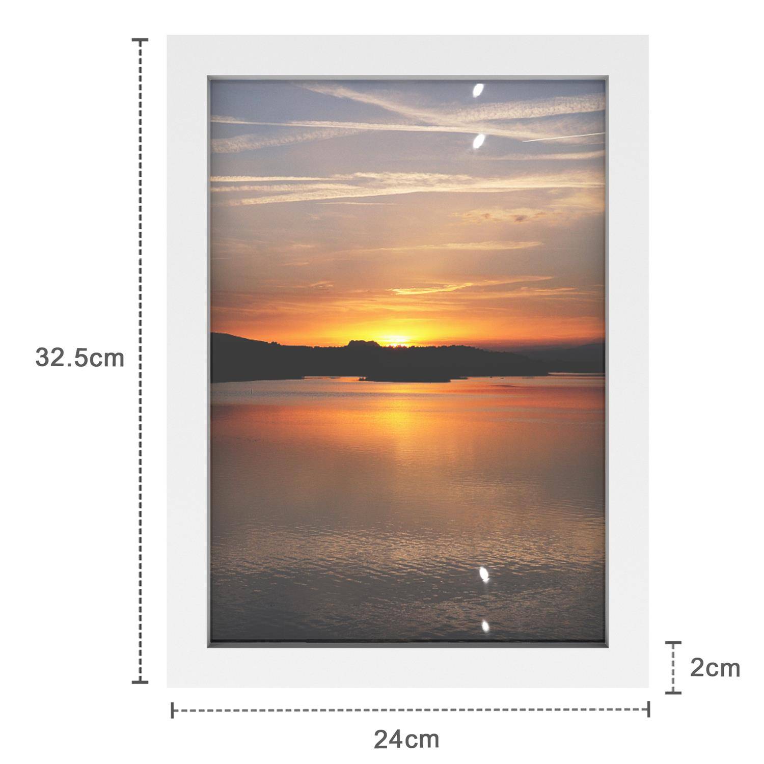Intirilife schöner Rahmen für Poster und Bilder in Weiß - Größe 32.5 x 23.8 cm - Elegante Dekoration Edel Posterrahmen Bilderrahmen