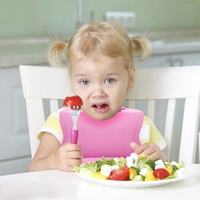 Intirilife Baby Lätzchen in ROSA aus Silikon mit Auffangschale BPA-frei spülmaschinenfest einfache Reinigung Intirilife Baby Lätzchen in ROSA aus Silikon mit Auffangschale BPA-frei spülmaschinenfest einfache Reinigung