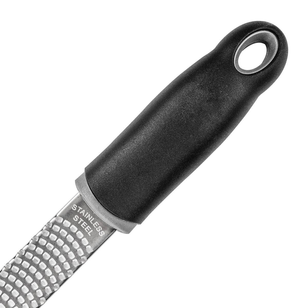 Intirilife multifunktionale Edelstahl Handreibe in Schwarz - Käsereibe Zesteur Zestenreißer Zitrusreibe zum Kochen Verfeinern und Dekorieren