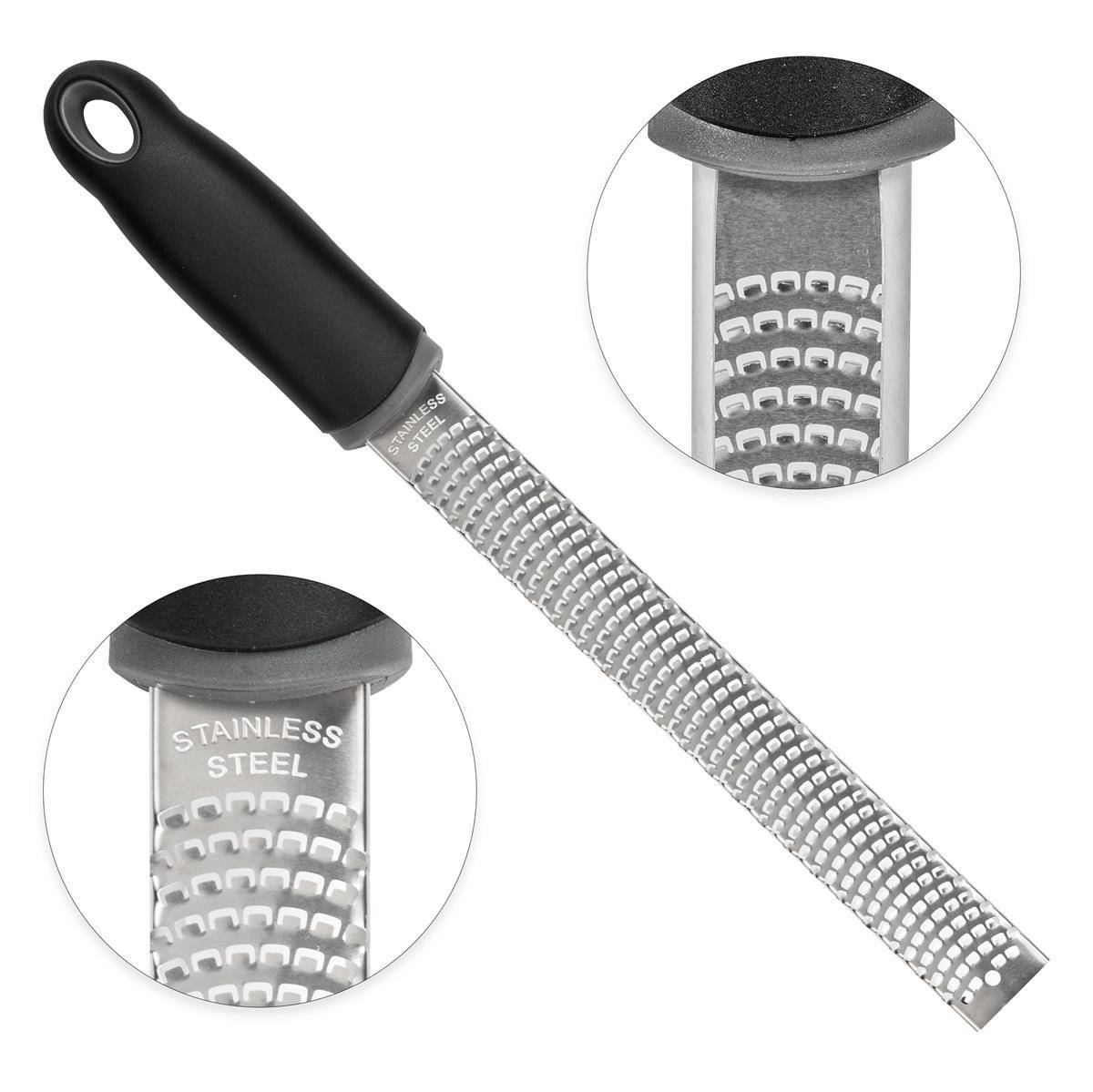 Intirilife multifunktionale Edelstahl Handreibe in Schwarz - Käsereibe Zesteur Zestenreißer Zitrusreibe zum Kochen Verfeinern und Dekorieren