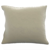 Intirilife 2x dekorative Kissenbezüge aus Samt 40x40 cm in Beige - Für Wohnzimmer Schlafzimmer Sofa Bett Büro Cafeteria oder Wartezimmer Intirilife 2x dekorative Kissenbezüge aus Samt 40x40 cm in Beige - Für Wohnzimmer Schlafzimmer Sofa Bett Büro Cafeteria oder Wartezimmer